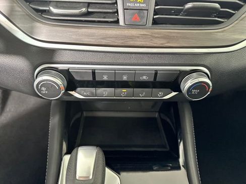 Used 2023 Nissan Altima 2.5 SV image 23