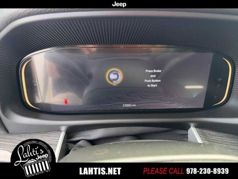 Used 2022 Jeep Wagoneer Series III w/ Premium Group I image 12