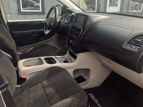 Used 2012 Dodge Grand Caravan Crew w/ Crew Value Pkg image 2
