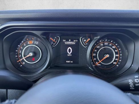 Used 2025 Jeep Wrangler Sport S image 15