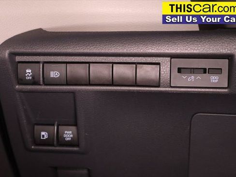 Used 2021 Toyota Sienna LE FWD image 24