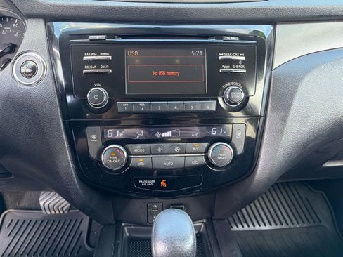Used 2014 Nissan Rogue SV AWD/4WD image 31