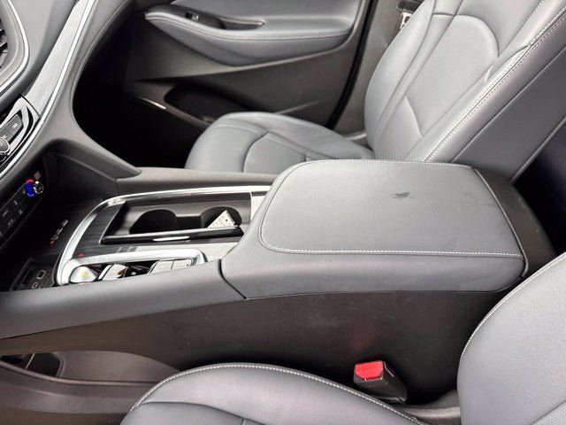 Used 2024 Buick Enclave Essence FWD image 16
