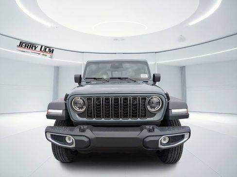 New 2026 Jeep Gladiator Sport AWD/4WD image 8