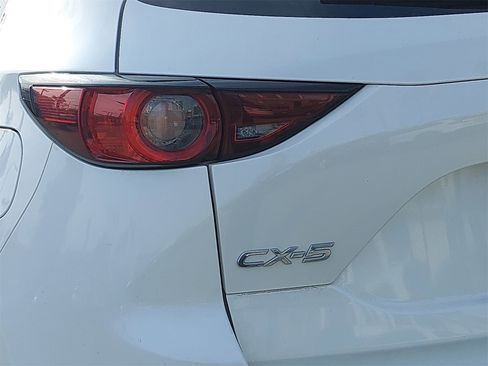 Used 2018 MAZDA CX-5 Touring w/ Preferred Equipment Package image 11