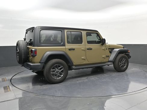 Used 2025 Jeep Wrangler Unlimited Sport AWD/4WD image 8