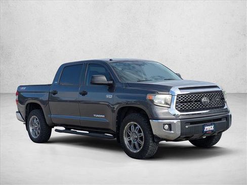 Used 2018 Toyota Tundra SR5 w/ SR5 Upgrade Package image 3