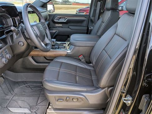 Used 2025 Chevrolet Silverado 1500 High Country w/ High Country Premium Package image 16