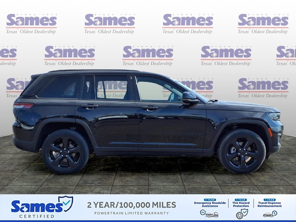 Used 2024 Jeep Grand Cherokee Altitude RWD image 7