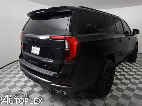 Used 2025 GMC Yukon XL AT4 Ultimate image 5
