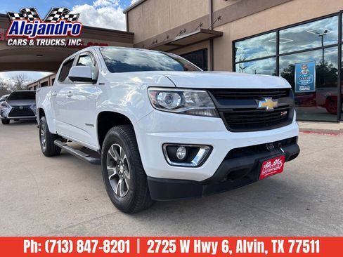 Used 2017 Chevrolet Colorado Z71 AWD/4WD image 1