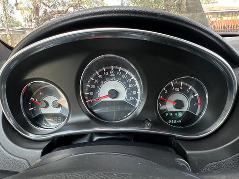 Used 2014 Chrysler 200 Touring FWD image 17