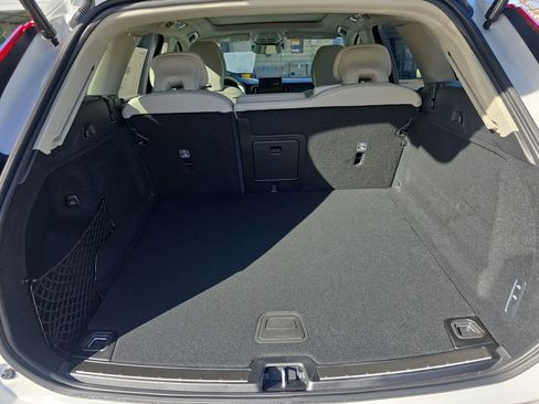 New 2026 Volvo XC60 B5 Ultra w/ Protection Package Premier image 20