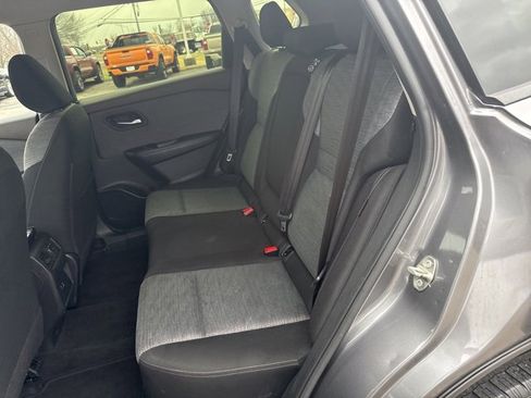 Used 2023 Nissan Rogue SV image 24