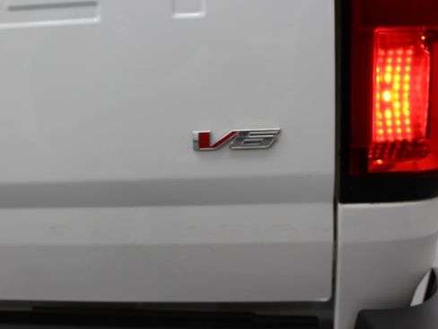 Used 2022 Chevrolet Colorado Z71 AWD/4WD image 13