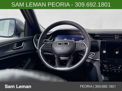 New 2025 Jeep Grand Cherokee Laredo w/ Luxury Tech Group I image 11