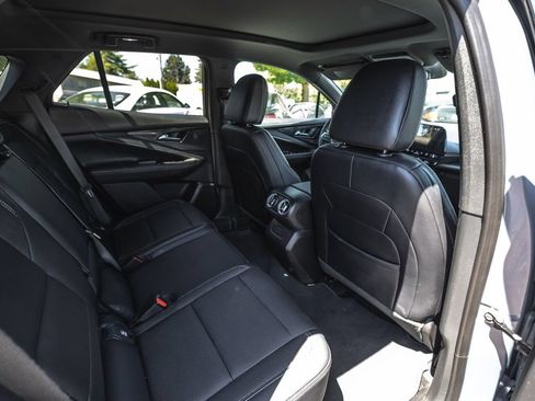 Used 2025 Chevrolet Blazer EV LT AWD/4WD image 29