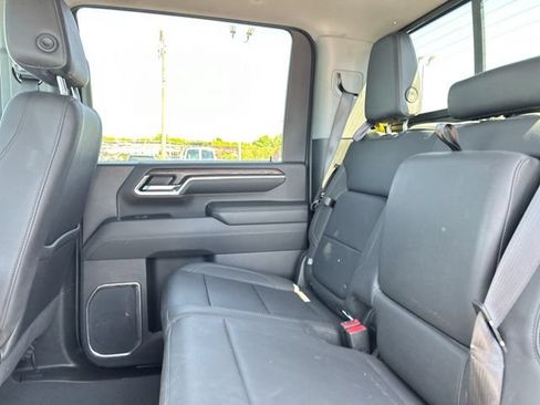 Used 2024 GMC Sierra 2500 SLT AWD/4WD image 19
