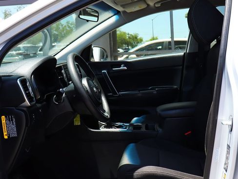 Used 2019 Kia Sportage LX FWD image 37