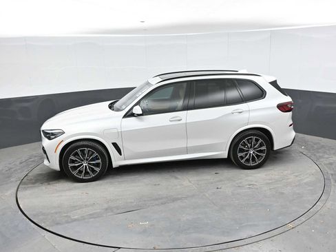 Used 2022 BMW X5 xDrive45e w/ M Sport Package AWD/4WD image 37
