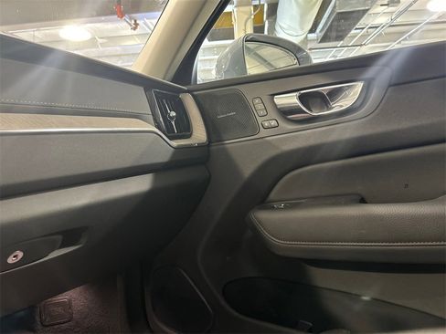 Used 2020 Volvo XC60 T8 Inscription image 20