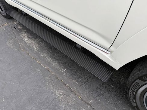 Used 2016 Toyota 4Runner Limited AWD/4WD image 96