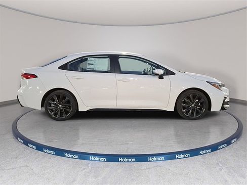 New 2026 Toyota Corolla SE image 3