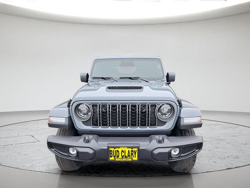 New 2026 Jeep Gladiator Sport AWD/4WD image 8