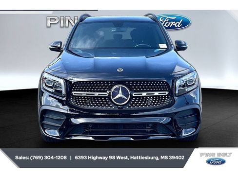 Used 2023 Mercedes-Benz GLB 250 image 3