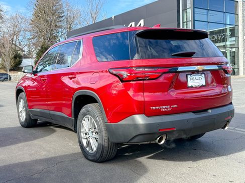 Used 2023 Chevrolet Traverse LT image 5