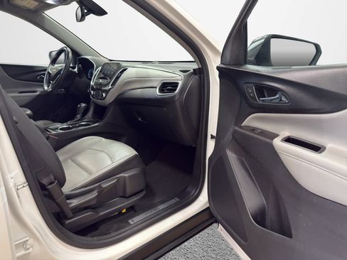 Used 2019 Chevrolet Equinox Premier image 30