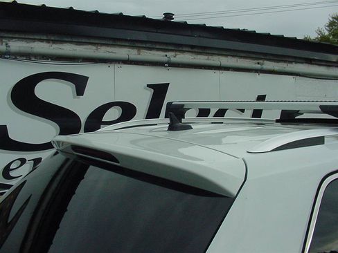 Used 2022 Volkswagen Tiguan SE image 41