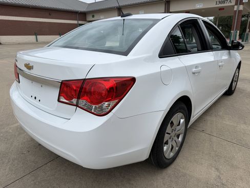 Used 2016 Chevrolet Cruze LS image 7