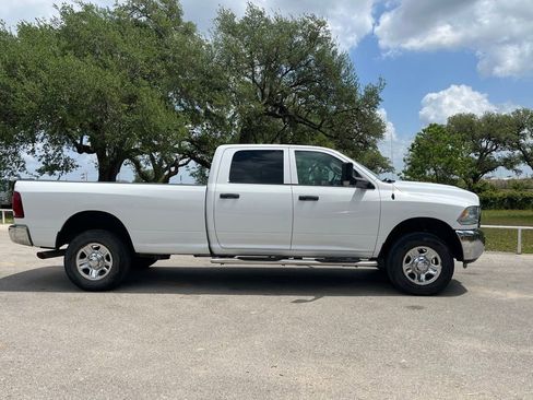 Used 2017 RAM 2500 Tradesman w/ Chrome Appearance Group AWD/4WD image 4