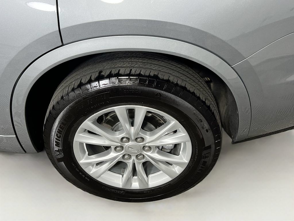 Certified 2024 Cadillac XT6 Luxury w/ LPO, Floor Liner Package AWD/4WD image 28