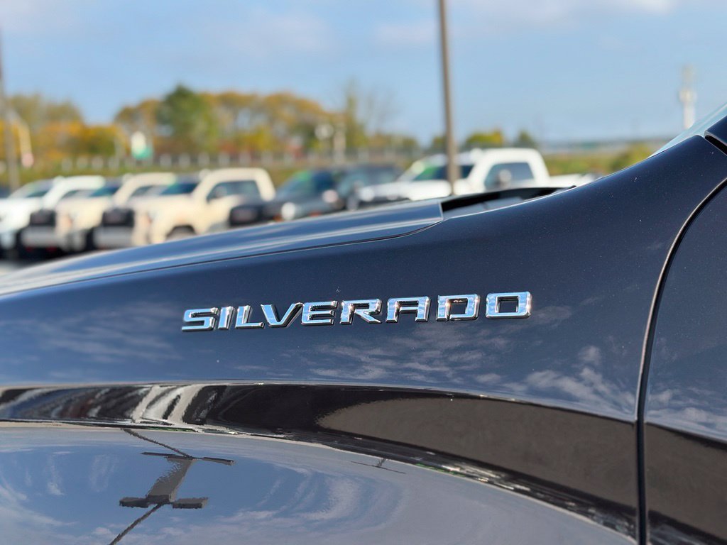 Certified 2019 Chevrolet Silverado 1500 Custom w/ Custom Convenience Package AWD/4WD image 36
