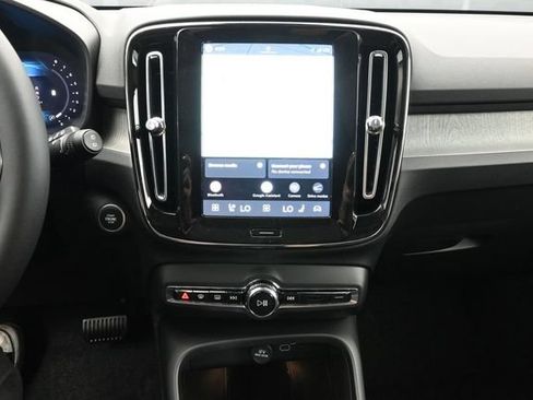 New 2026 Volvo XC40 B5 Plus w/ Climate Package AWD/4WD image 13