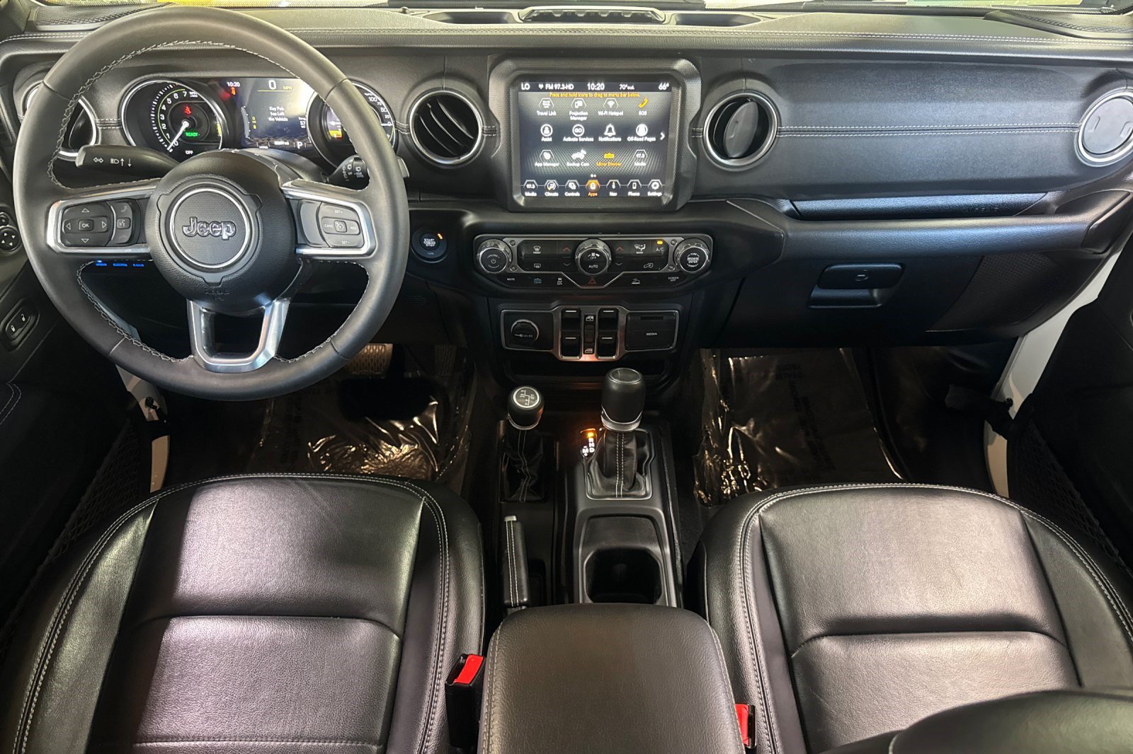 Used 2023 Jeep Wrangler Unlimited Sahara AWD/4WD image 16