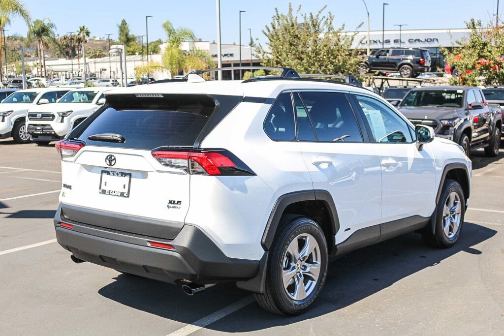 Certified 2025 Toyota RAV4 XLE AWD/4WD image 26