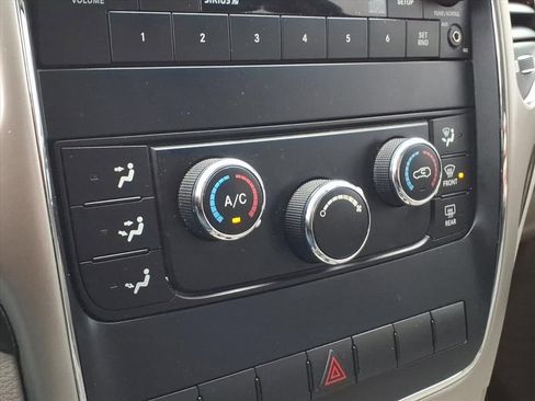 Used 2011 Jeep Grand Cherokee Laredo image 20