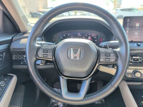 Used 2023 Honda Accord Touring image 19