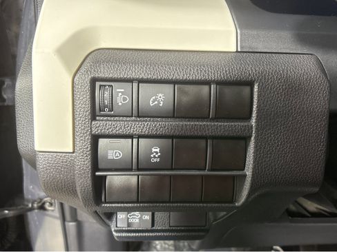 Used 2024 Toyota Tacoma TRD Off-Road image 38