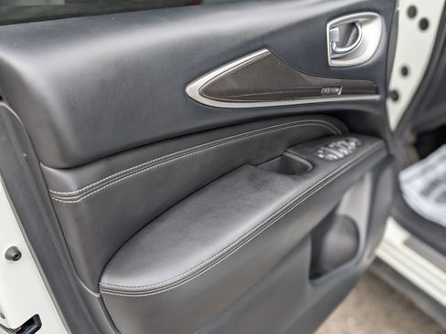 Used 2020 INFINITI QX60 Luxe w/ Essential Package FWD image 15