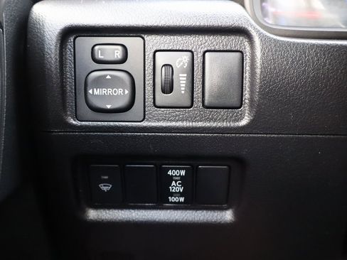 Used 2016 Toyota 4Runner SR5 image 17