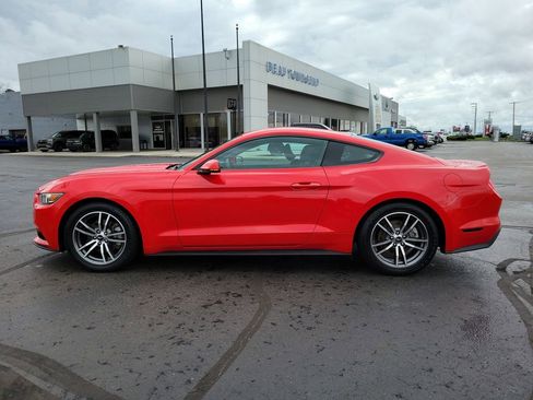 Used 2016 Ford Mustang Premium image 7