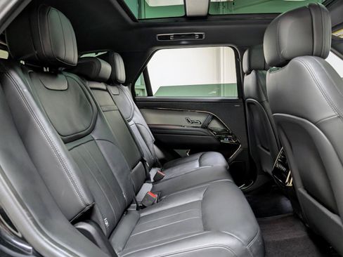 Used 2025 Land Rover Range Rover Sport SE AWD/4WD image 23