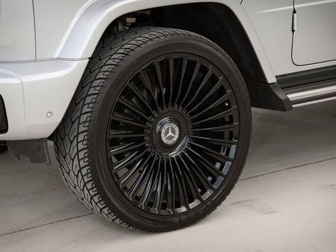 Used 2025 Mercedes-Benz G 550 w/ Manufactur Interior Package image 38