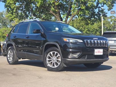 Used 2019 Jeep Cherokee Latitude Plus w/ Comfort/Convenience Group