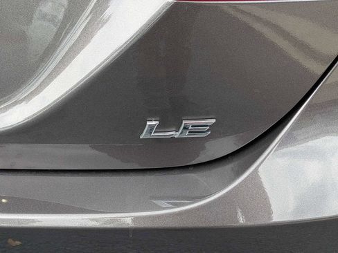 Used 2022 Toyota Camry LE FWD image 13