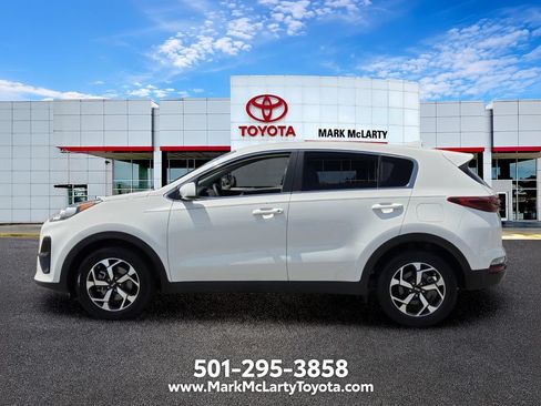 Used 2020 Kia Sportage LX FWD image 2